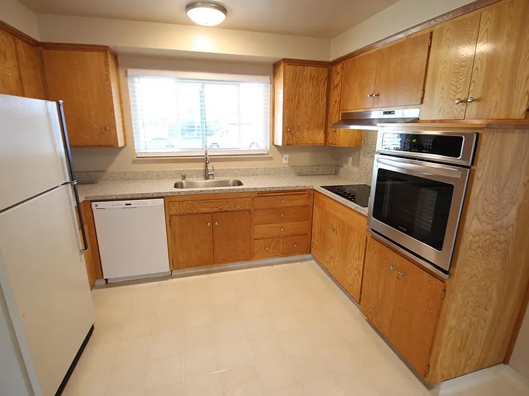 2625 Ryan Rd — Photo 6