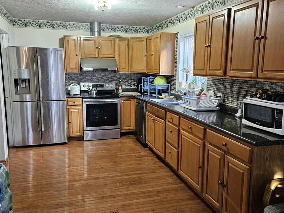 2nd image of 4717 N 20th St