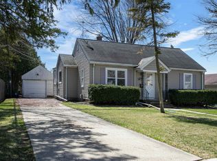758 Madison St, Neenah, WI 54956