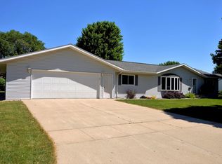811 6th St SW, Spencer, IA 51301