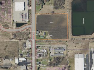 3262 Jackson St, Oshkosh, WI 54901