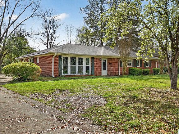 2nd image of 2641 Fairmont Rd