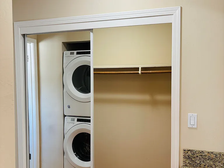 15 Coleman Pl #4 — Photo 8