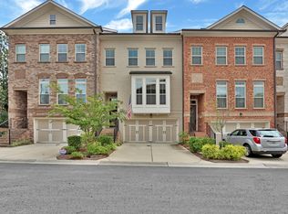 1785 Kenstone Walk, Dunwoody, GA 30338