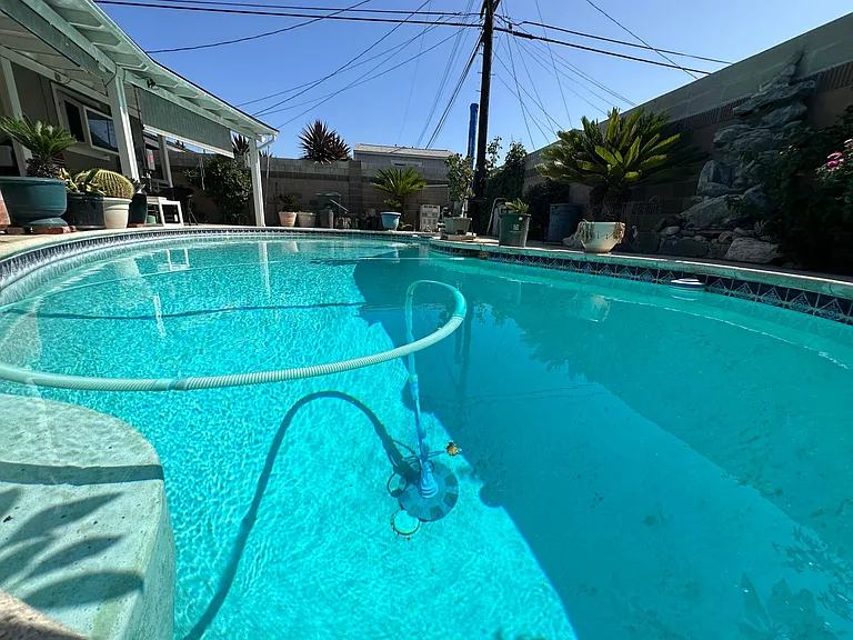 15561 Primrose Ln — Photo 15