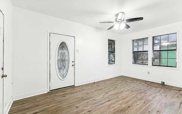 322 Flicker St — Photo 4