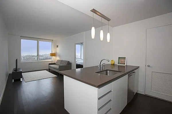 Sold by Platinum Properties | media 10