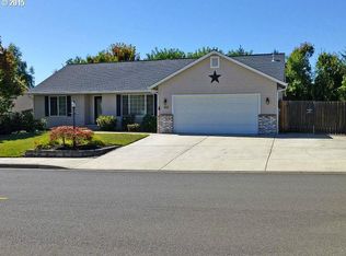 152 NW Woodduck St, Winston, OR 97496