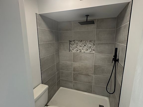 4th image of 7655 S Braeswood Blvd APT 8