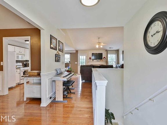5th image of 50 Greens Ct
