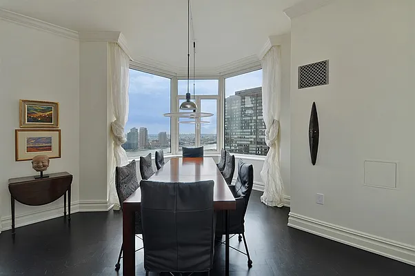 Sold by Corcoran | media 14