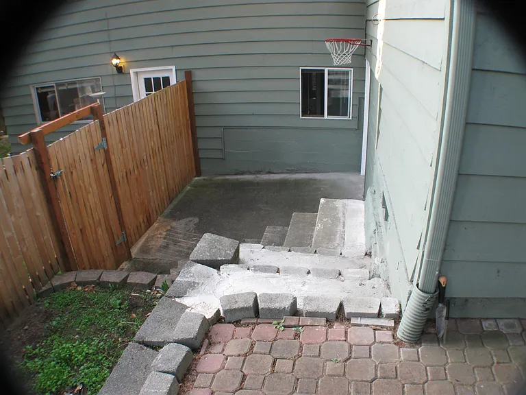 1004 NE 126th St — Photo 12