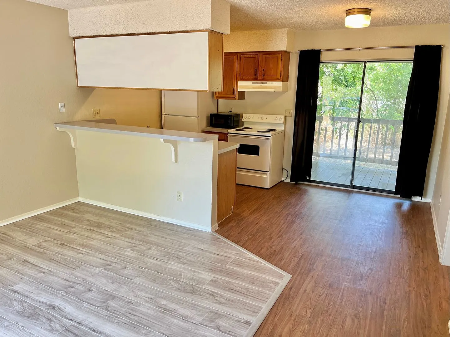 112 Hillside Cove — Photo 4