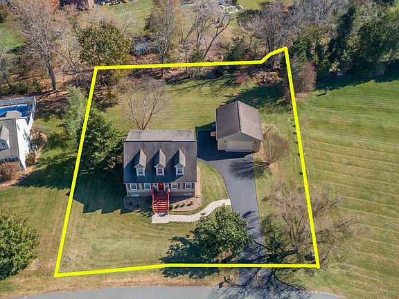 4th image of 104 Woodger Cir