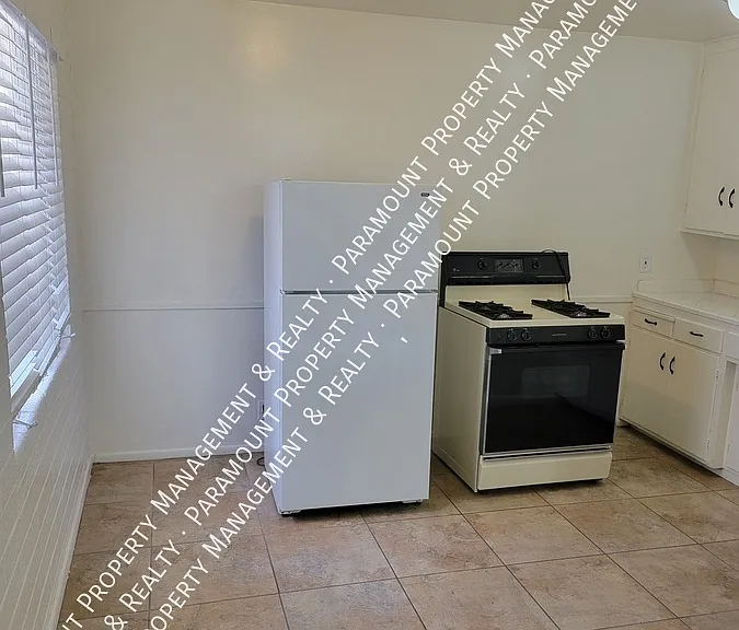 2614 E Glenrosa Ave #2 — Photo 4
