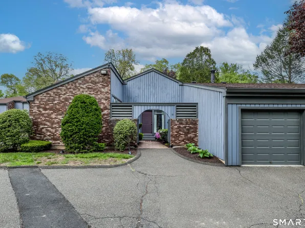 18 Hearthstone Drive, Brookfield, CT 06804