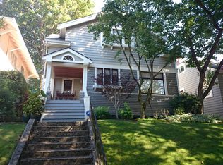 954 20th Ave E, Seattle, WA 98112