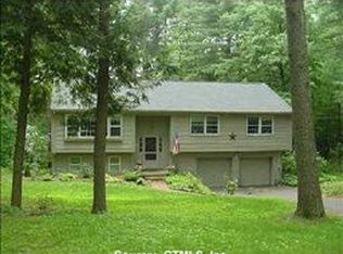 89 Buttles Rd, Granby, CT 06035