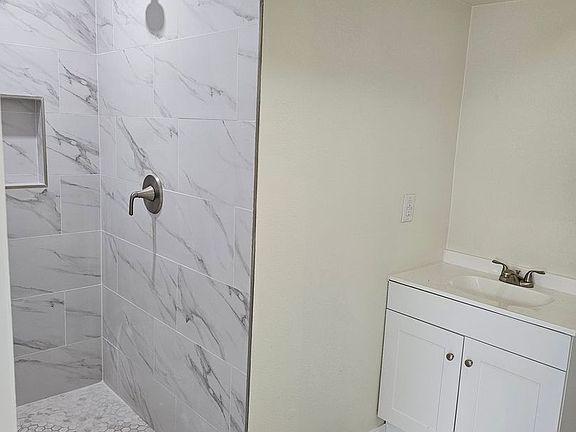 5th image of 5890 Batiste Ln #2