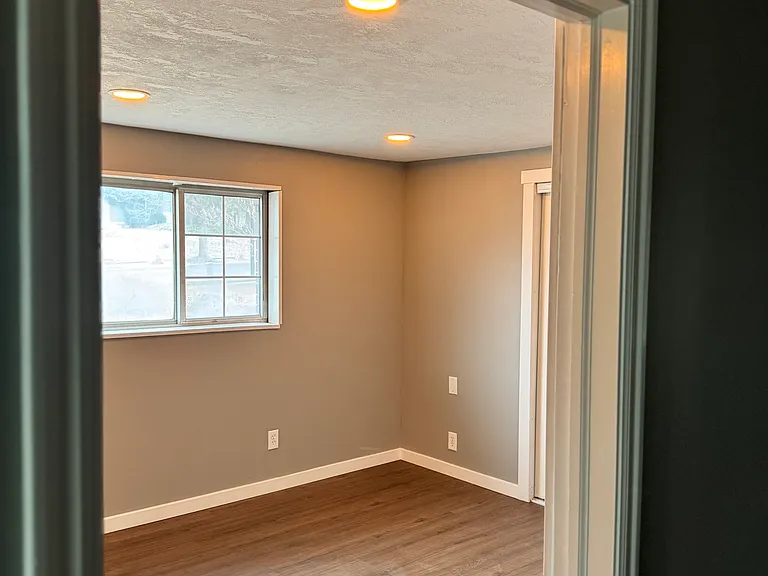 10214 S Willowbank Cir — Photo 3