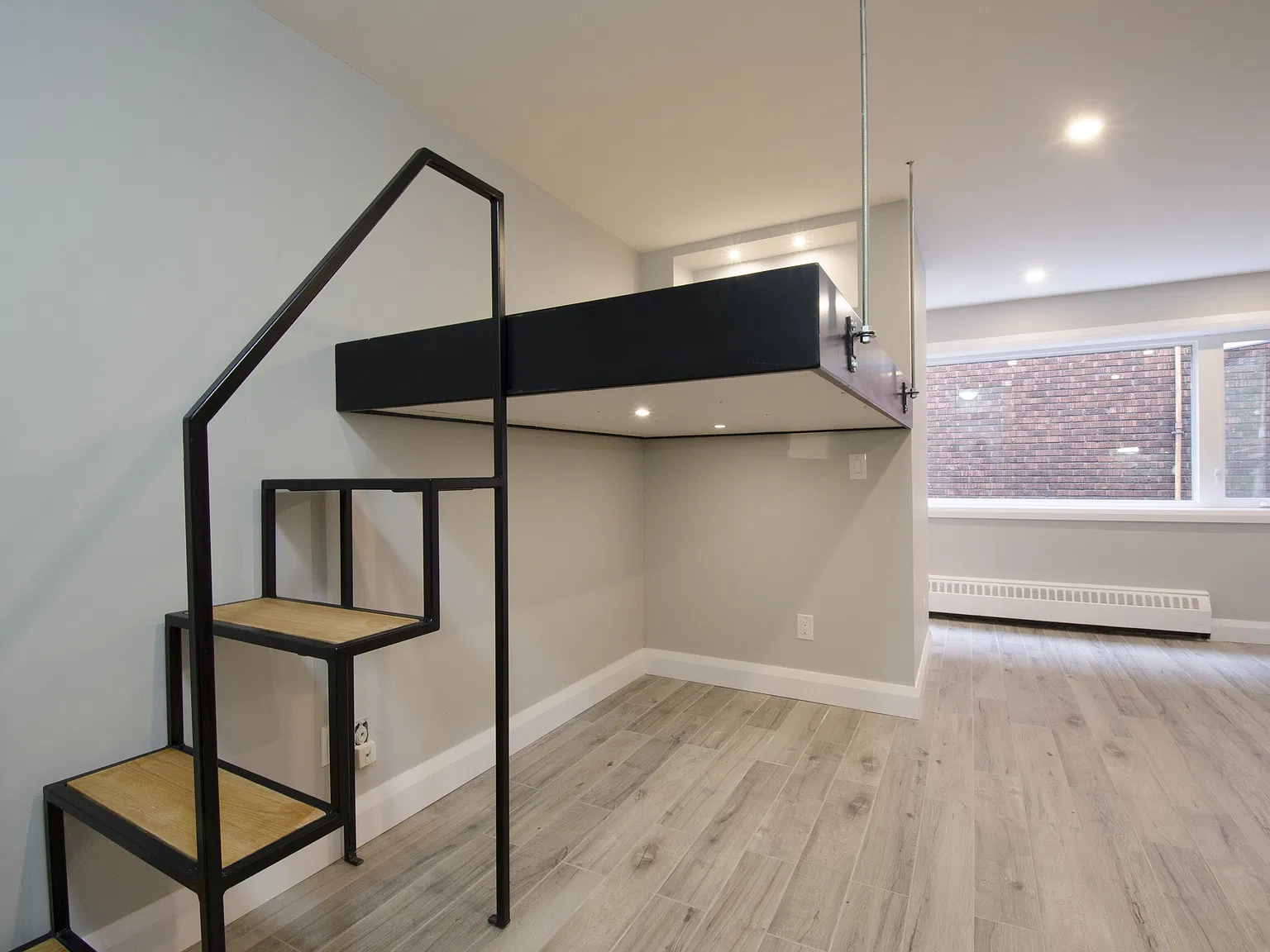 350 Clemow Avenue — Photo 2