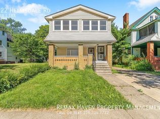 922 Helmsdale Rd, Cleveland, OH 44112