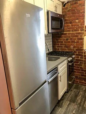 Rented by City Connections Realty | media 24