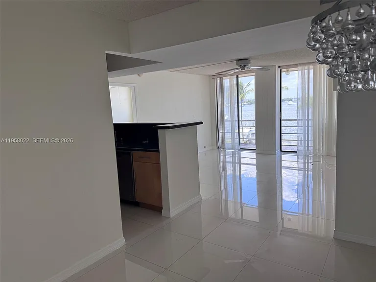 2821 N Miami Beach Blvd #3L — Photo 1