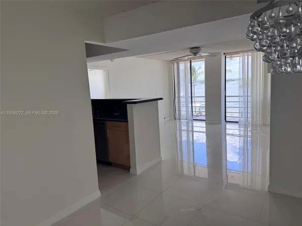 2821 N Miami Beach Blvd, North Miami Beach, FL