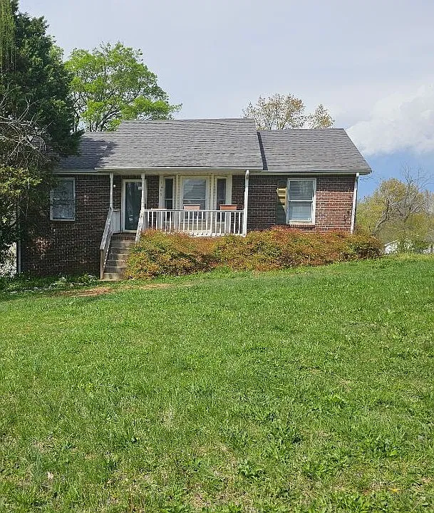 1045 Bobcat Dr