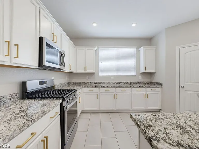 10661 Sariah Skye Ave — Photo 15