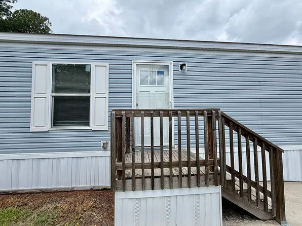 108 Daisy St, Jacksonville, NC 28546