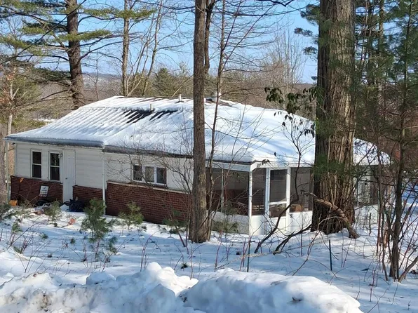 45 Gay Ave, Mountain Top, PA 18707