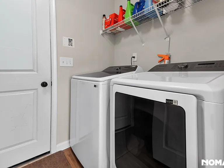 676 Twisted Oak Ct — Photo 19