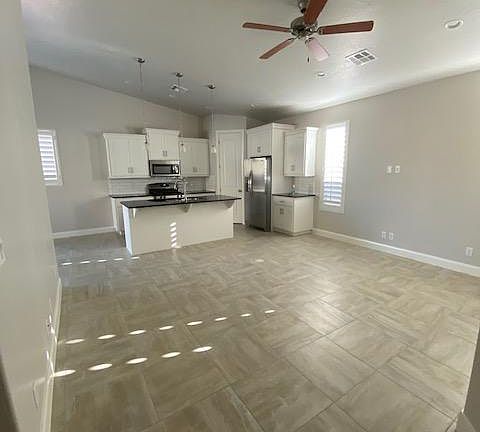 4th image of 2583 E Desert Cliff Dr