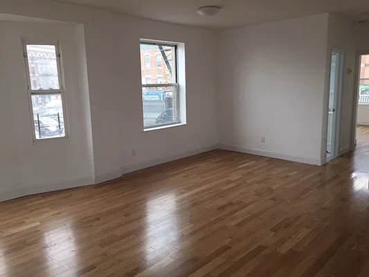 Rented by Alexander Bilu, LREB | media 29