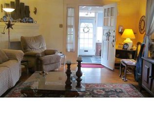 325 E County Line Rd, Ardmore, PA 19003