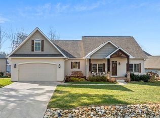 304 Elokwa Ln, Loudon, TN 37774