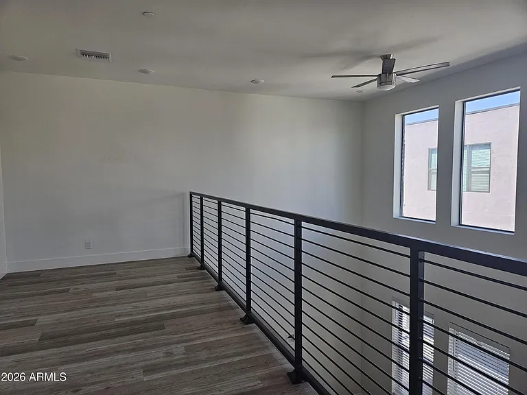 214 S Roosevelt St #L — Photo 24