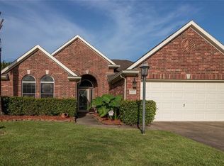 536 Green Cedar Dr, League City, TX 77573