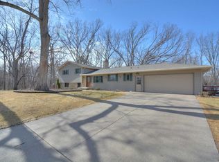 505 Meadow Ln, Kaukauna, WI 54130