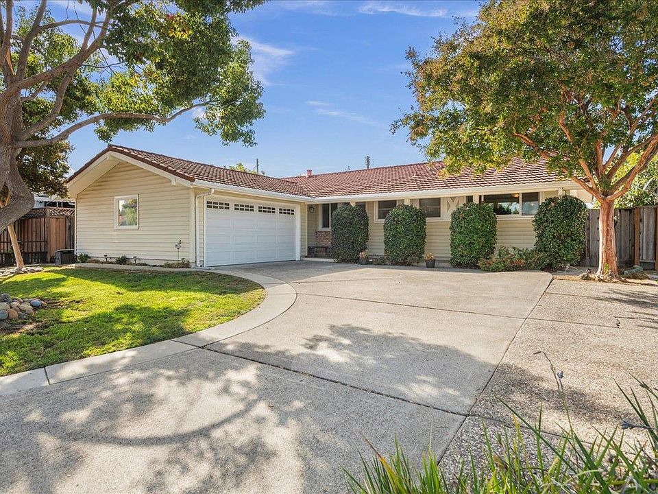 1st image of 228 Kellogg Way