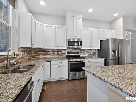 3rd image of 11009 Yates Ct