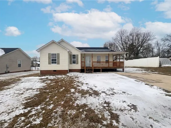 131 Hasty Hill Rd, Thomasville, NC 27360