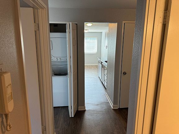 5th image of 514 NE 112th St APT 303
