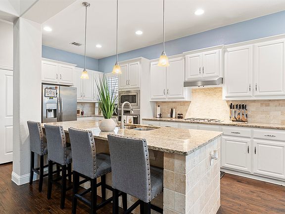 3rd image of 1720 Fountain Vista Vw