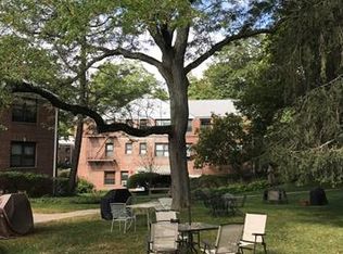 11 Rockledge Rd APT 1B, Hartsdale, NY 10530