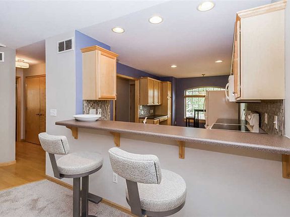 5th image of 115 E Weston Dr