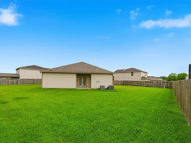8234 Hall View Dr — Photo 30