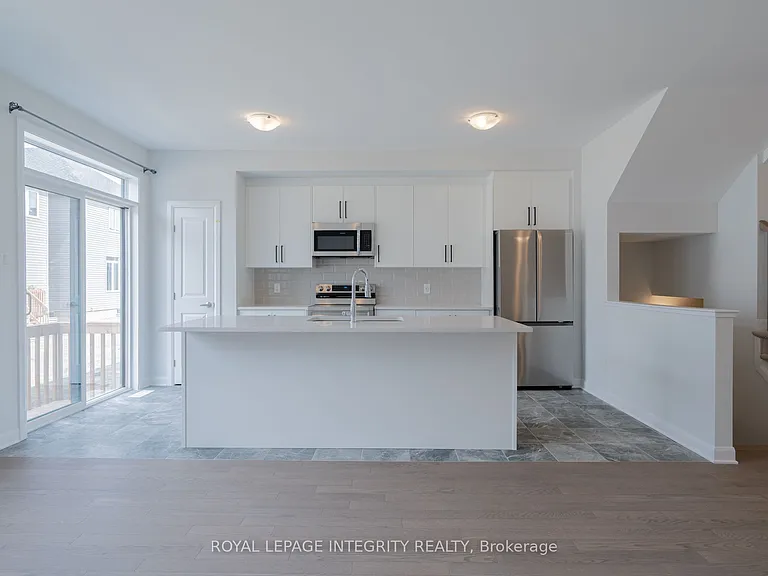 409 Silicon Way — Photo 9